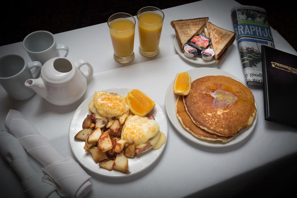 The Fredericton Inn Ngoại thất bức ảnh