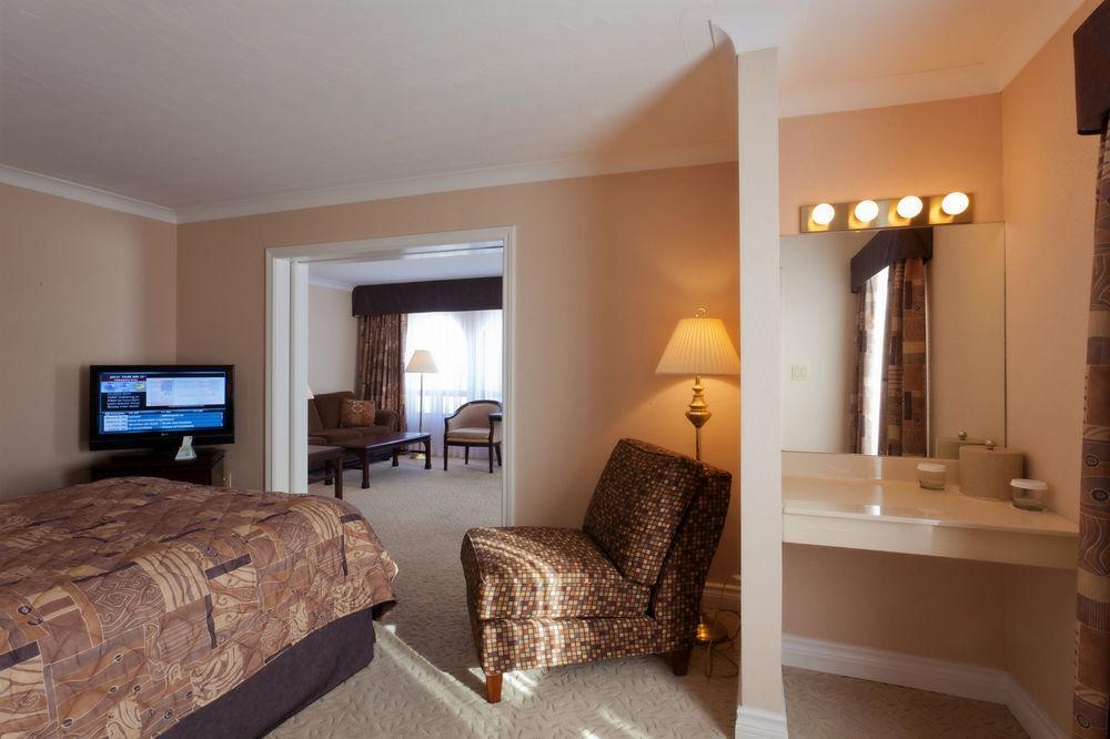 The Fredericton Inn Ngoại thất bức ảnh