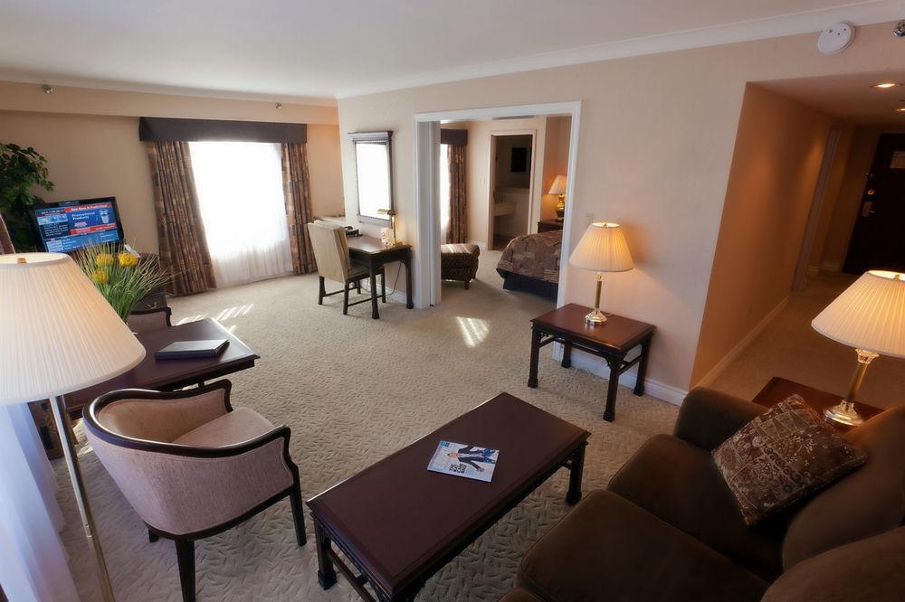 The Fredericton Inn Ngoại thất bức ảnh