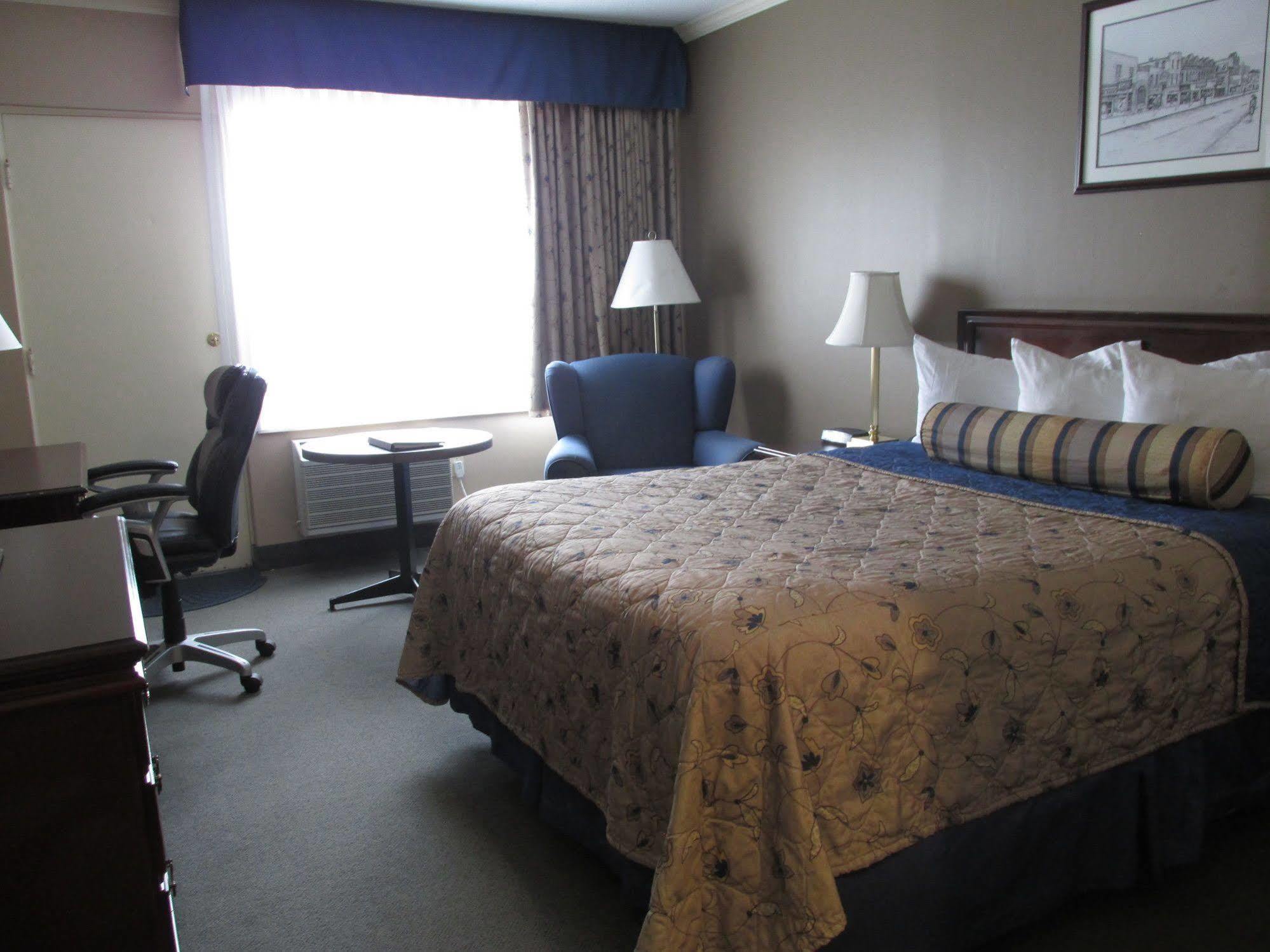 The Fredericton Inn Ngoại thất bức ảnh